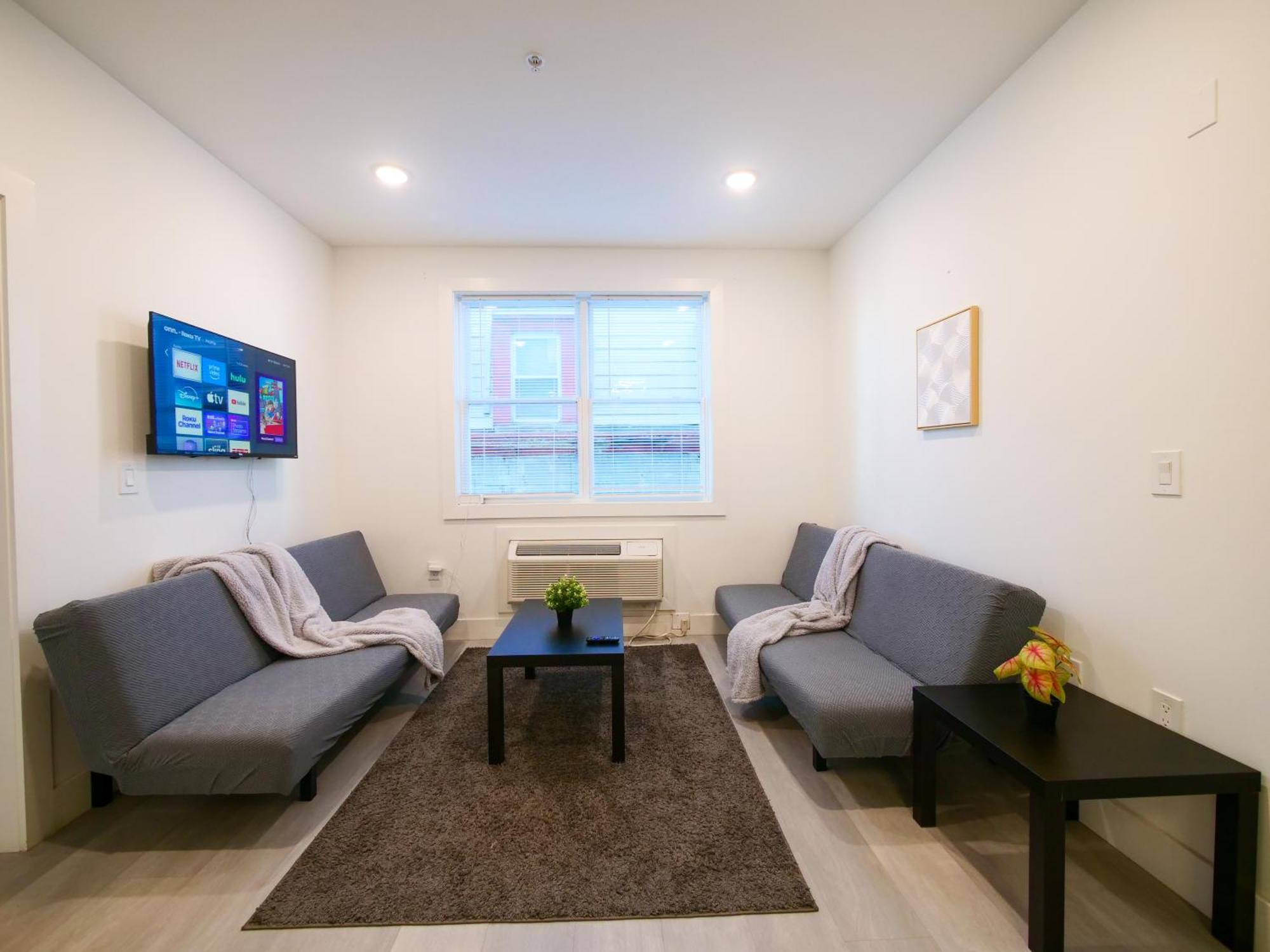 New Modern Serenity- 2Br Retreat Near New York City Bayonne Bagian luar foto