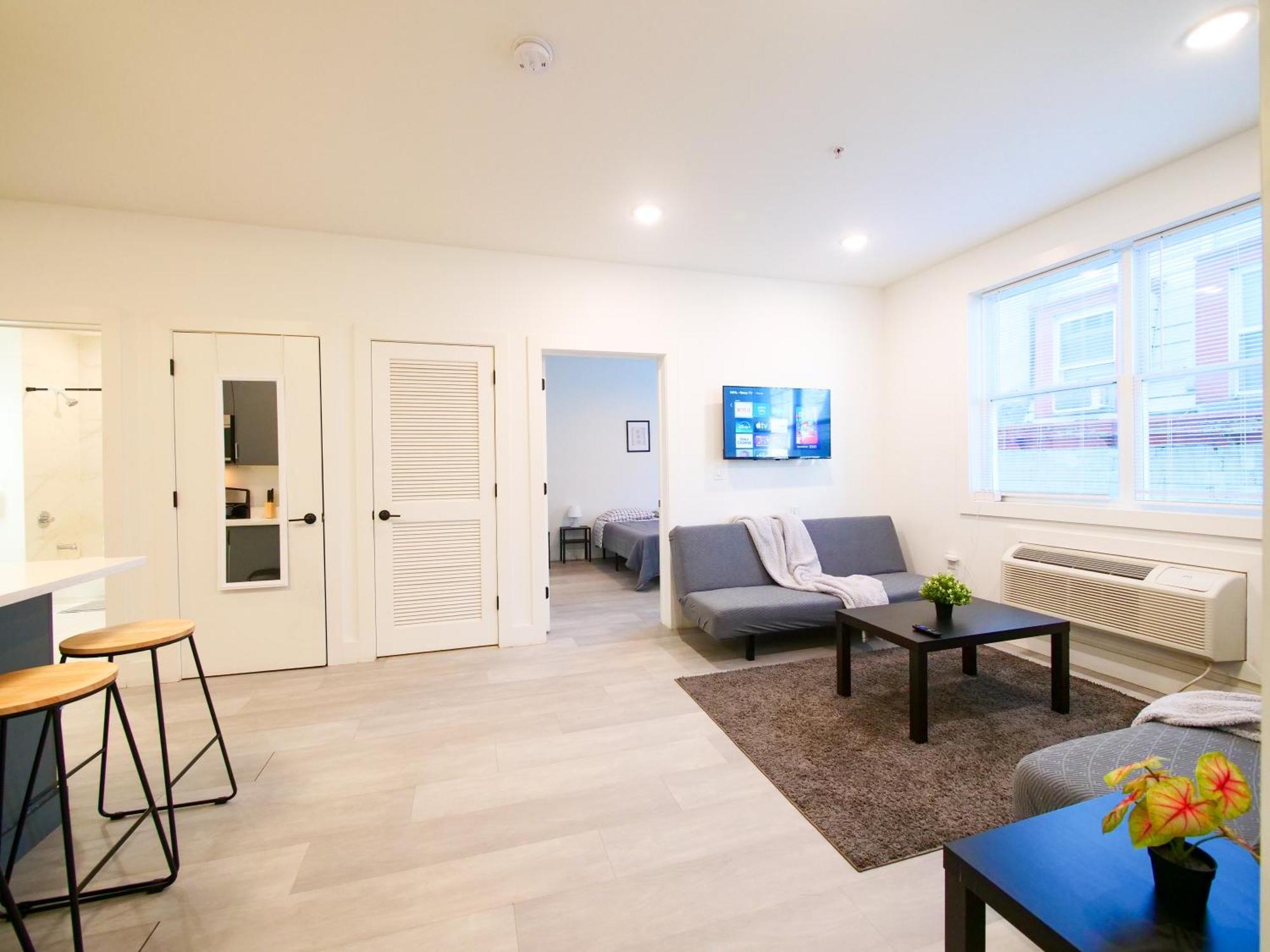 New Modern Serenity- 2Br Retreat Near New York City Bayonne Bagian luar foto