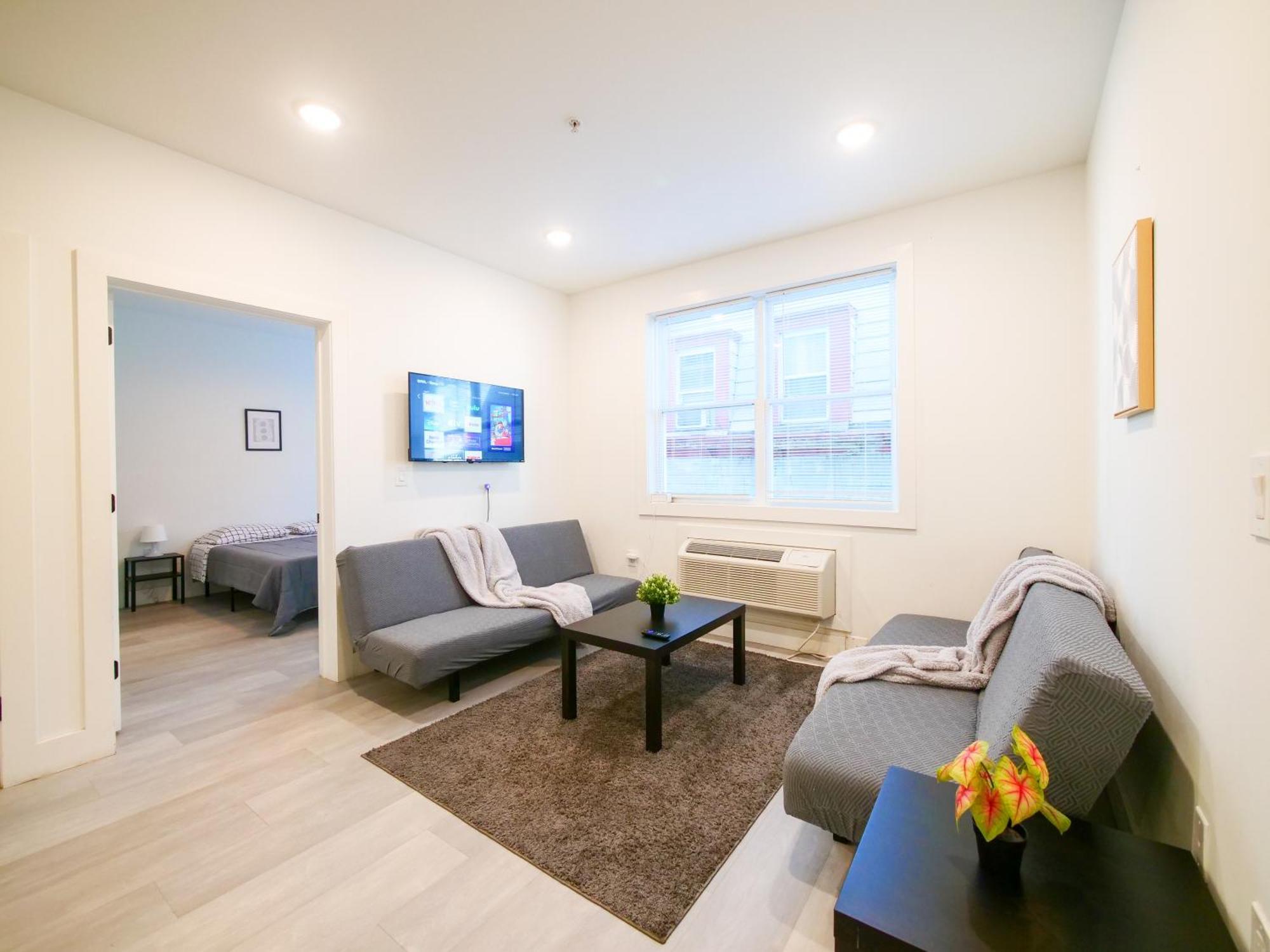 New Modern Serenity- 2Br Retreat Near New York City Bayonne Bagian luar foto