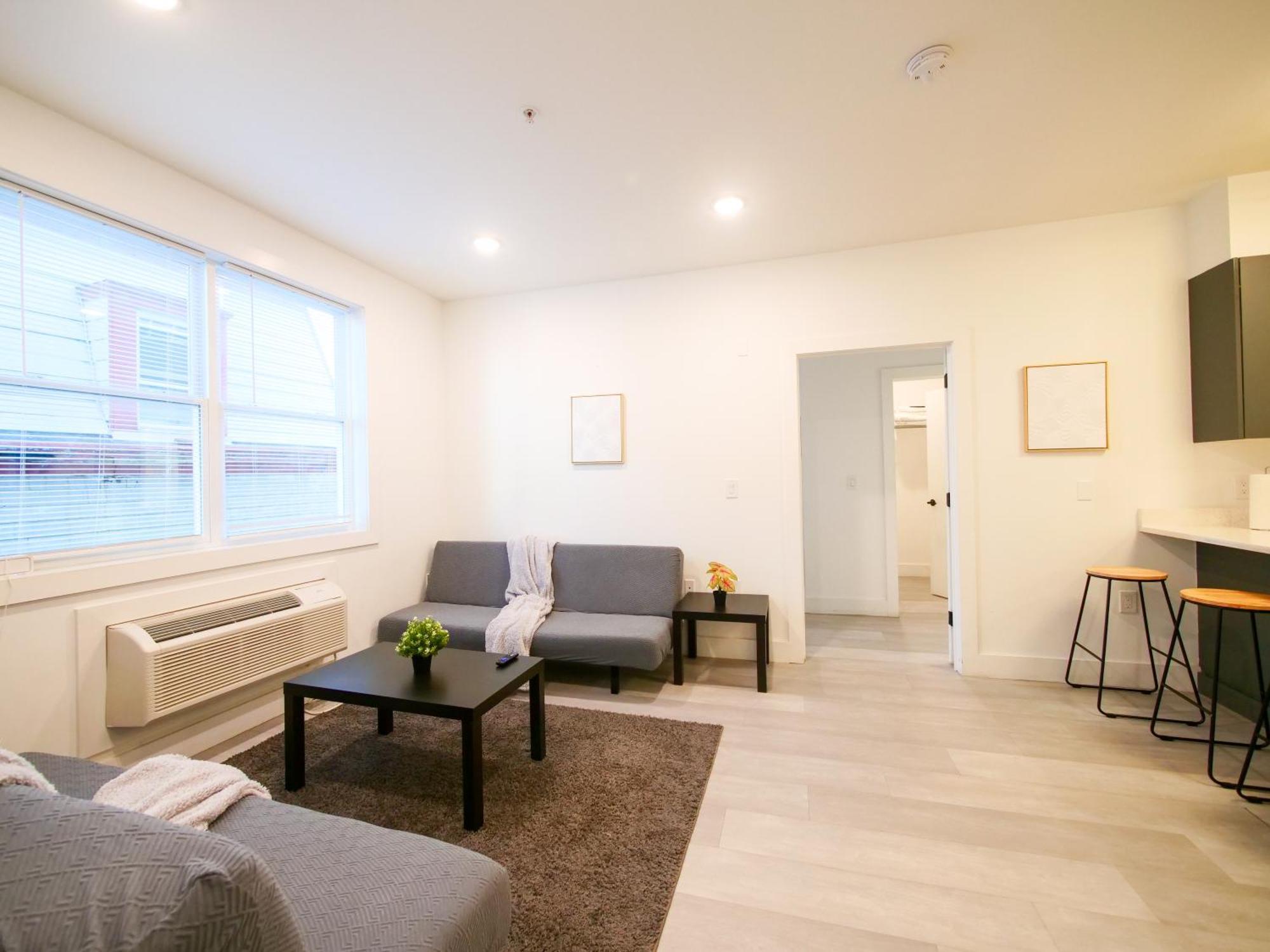 New Modern Serenity- 2Br Retreat Near New York City Bayonne Bagian luar foto