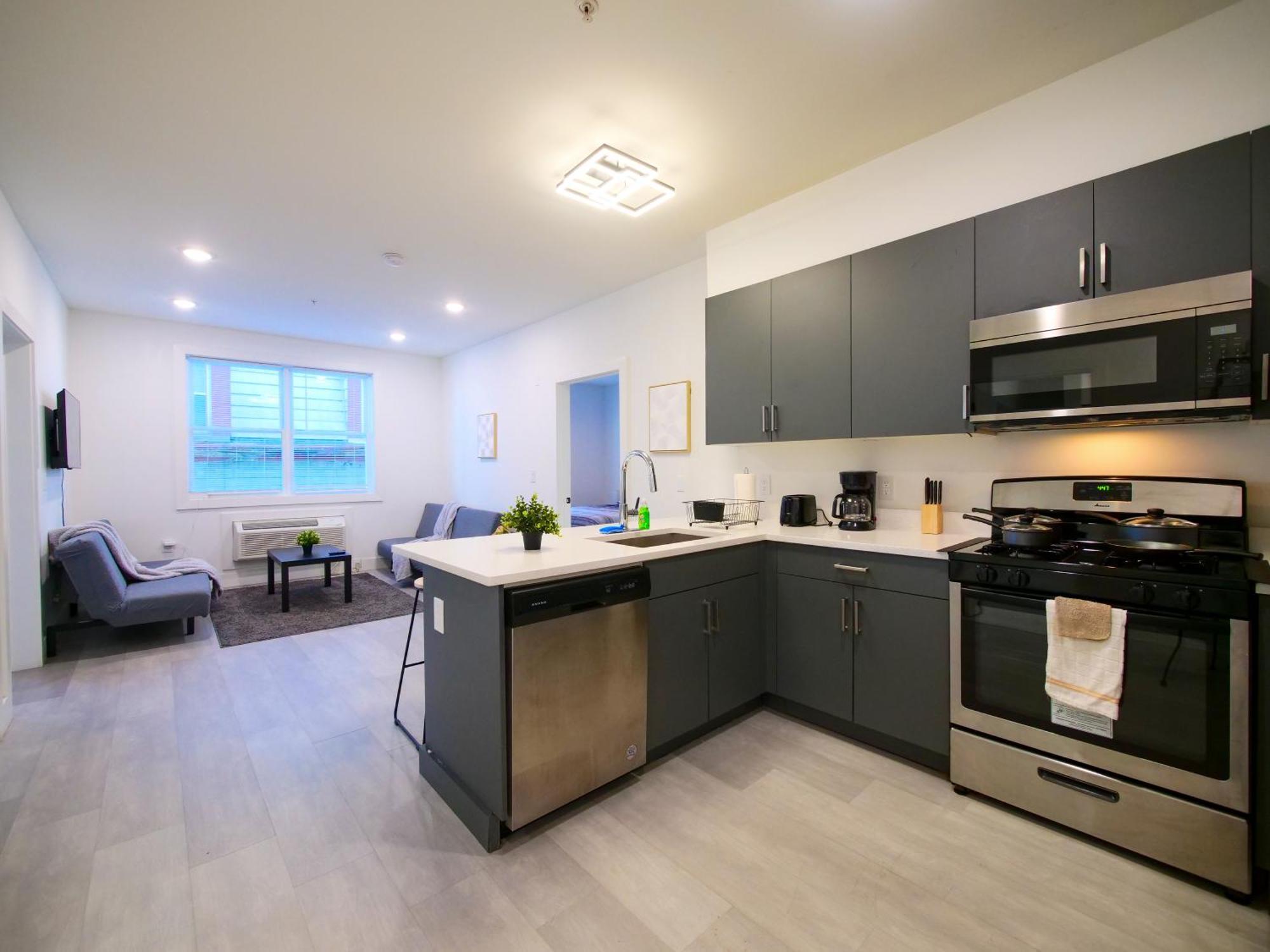 New Modern Serenity- 2Br Retreat Near New York City Bayonne Bagian luar foto